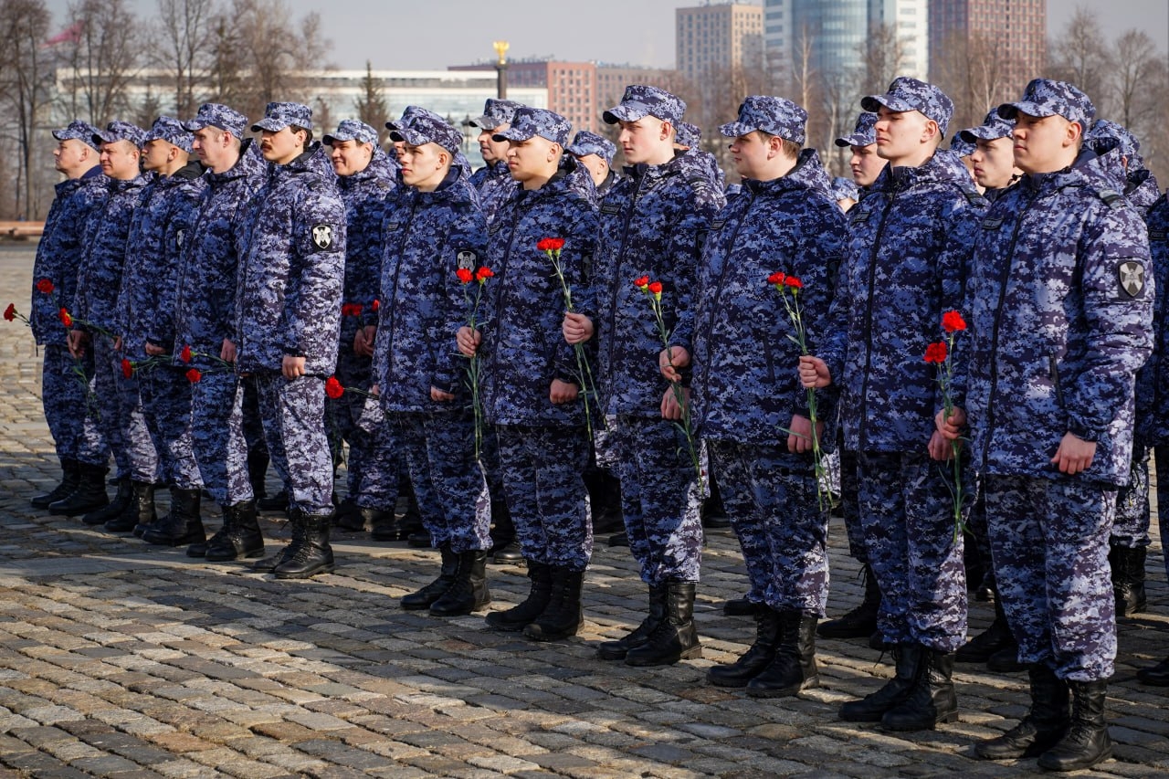 Двое пьяных мужчин устроили дебош в Хамовниках